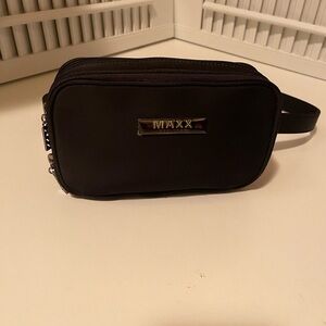 Maxx belt bag double zipper adjustable strap very clean new conditions
